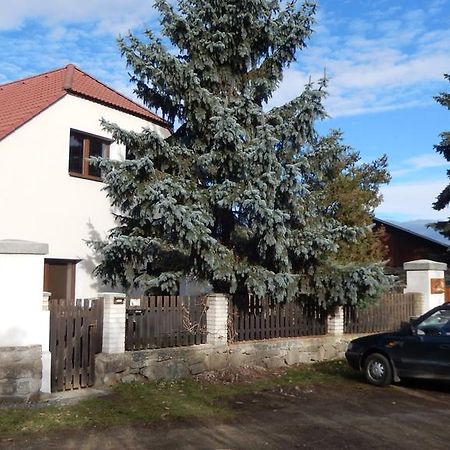 Apartment U Lochu Knovicky Exterior foto