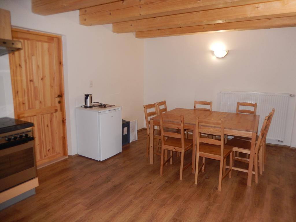 Apartment U Lochu Knovicky Exterior foto